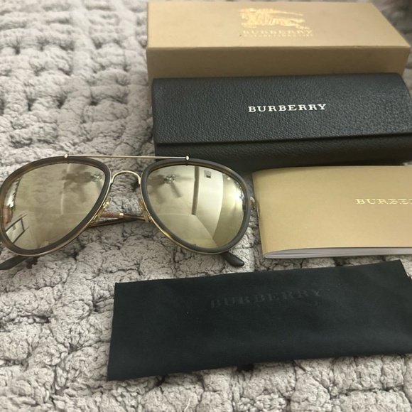 burberry sunglasses - Picture 3 of 11